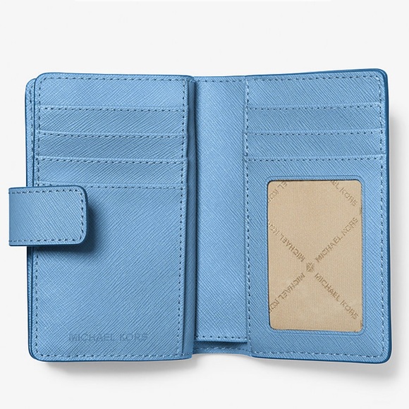 Michael Kors Medium Saffiano Leather Wallet
South Pacific
NWT - Picture 2 of 16